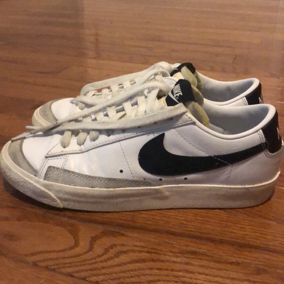 Nike Women’s Blazers Low - Picture 3 of 6
